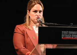 כשכולם ביחד באחדות הלבבות אני מרגישה שהקב"ה אומר: יש לי נחת רוח