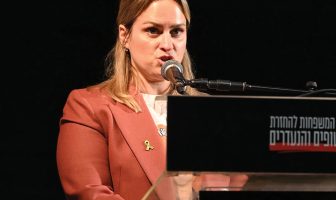 כשכולם ביחד באחדות הלבבות אני מרגישה שהקב"ה אומר: יש לי נחת רוח