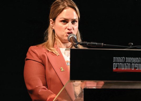 כשכולם ביחד באחדות הלבבות אני מרגישה שהקב"ה אומר: יש לי נחת רוח