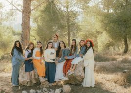 הנערות הללו