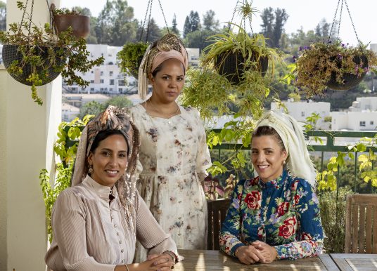 מבין השורות